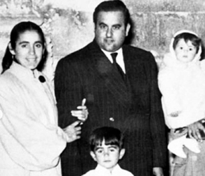 Anabel Pantoja felicita a su padre