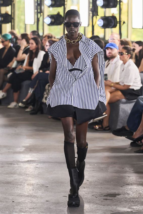 sacai021a