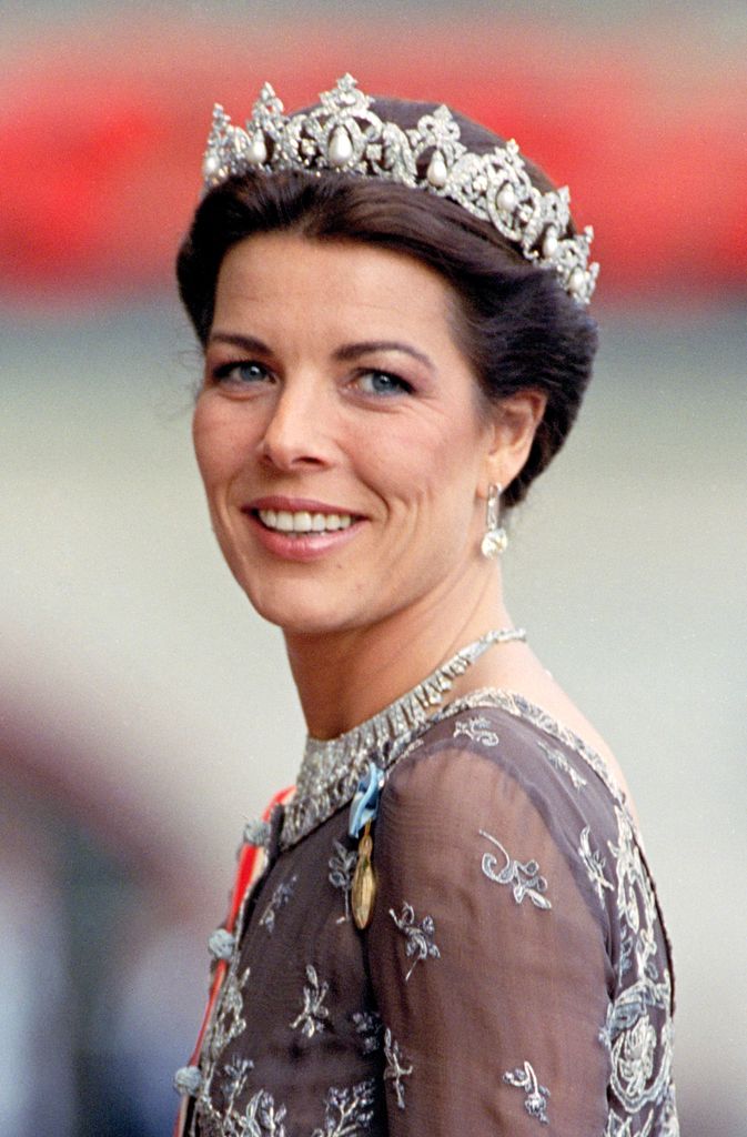 La princesa Carolina de Mónaco junto a su emblemática tiara de perlas