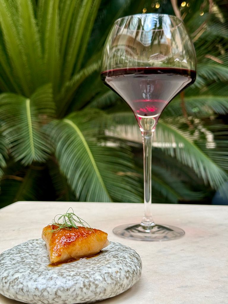 Samosa de pato con melón y menta, bocado propuesto por el hotel InterContinental de Madrid