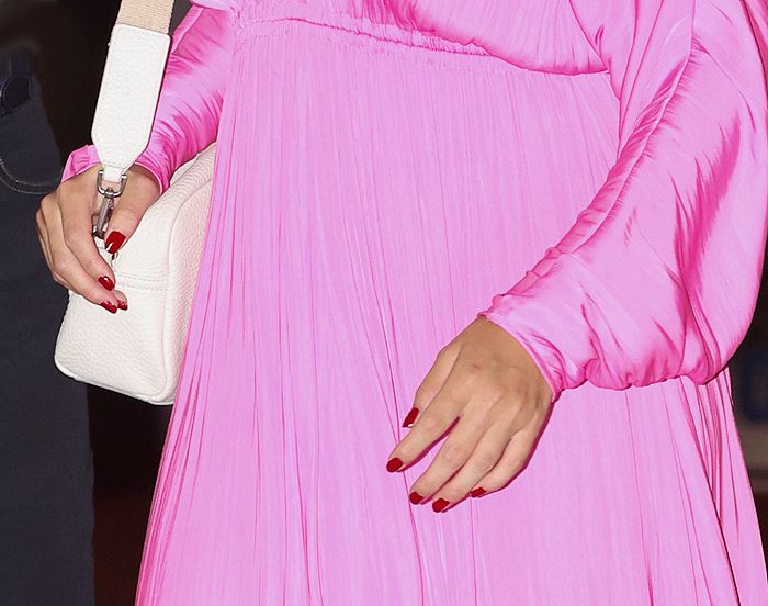 Leonor estrena nueva manicura