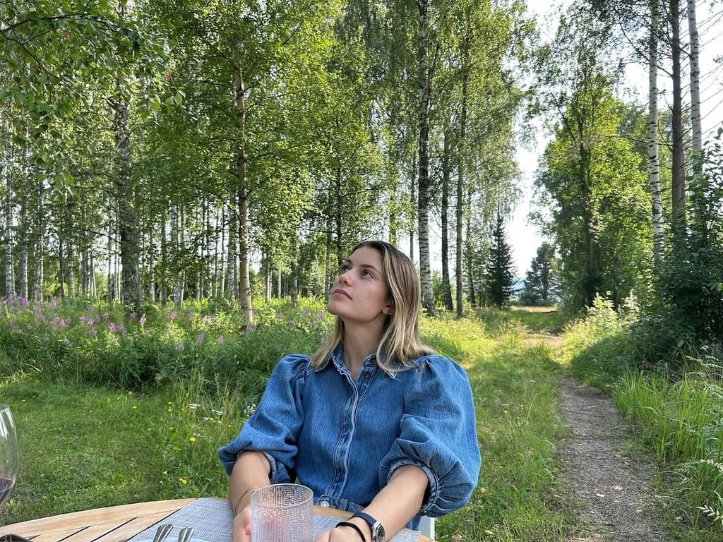 Daniela y Martina Svedin Figo disfrutan de unas idílicas vacaciones en Suecia, el país de su madre