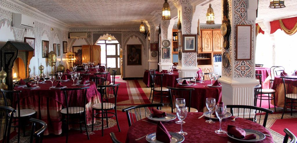 Interior del restaurante Oasis