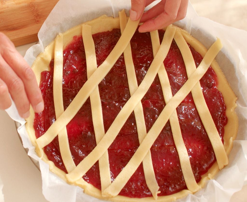 Preparando crostata italiana, una de las recetas que han triunfado en Noviembre. 
