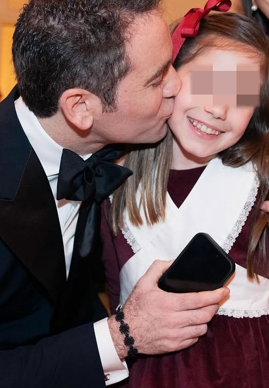 La expareja habría afrontado la ruptura en buenos términos y sin terceras personas, con el bienestar de sus tres hijos como principal prioridad