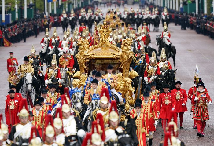 La Procesión de coronación y la Procesión del Rey