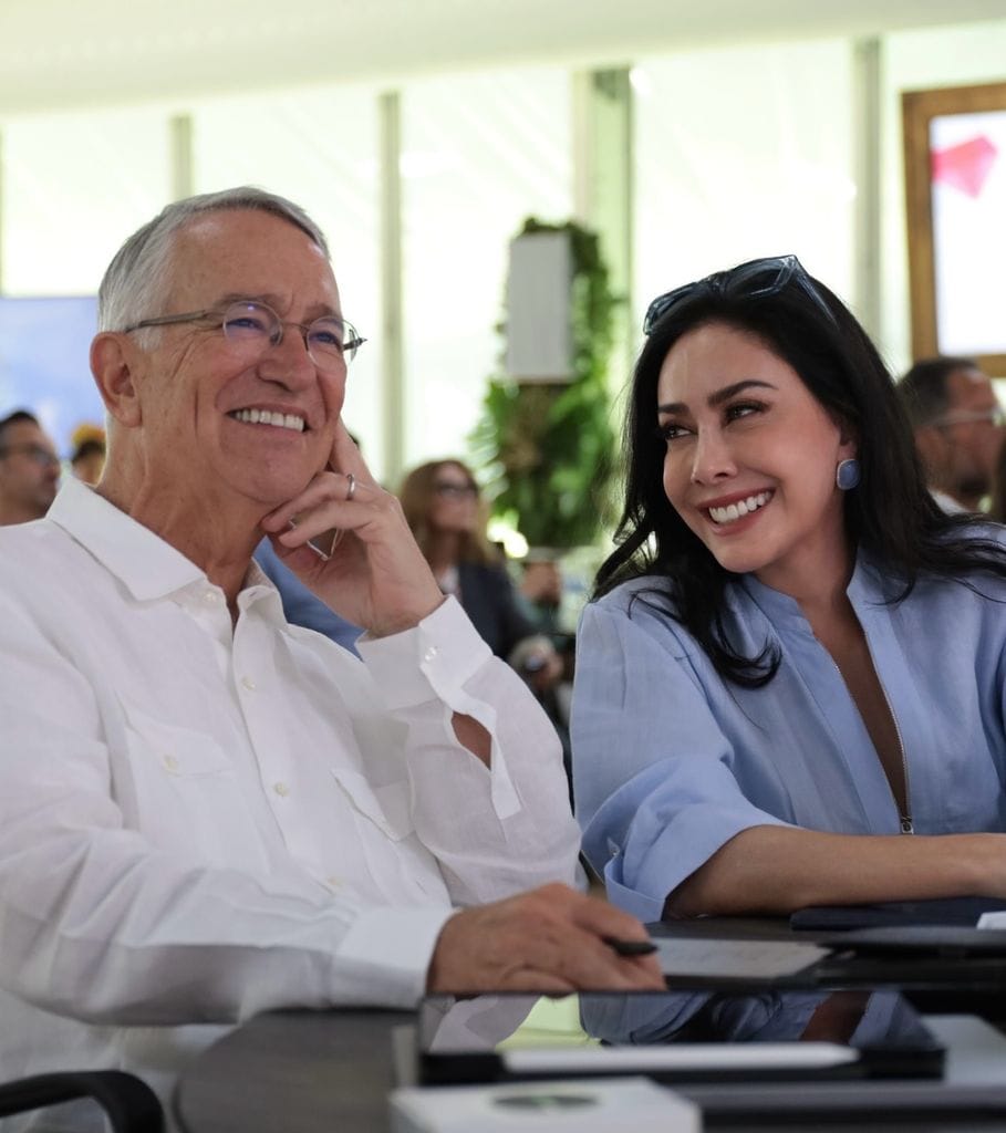 Ricardo Salinas Pliego y su esposa María Laura