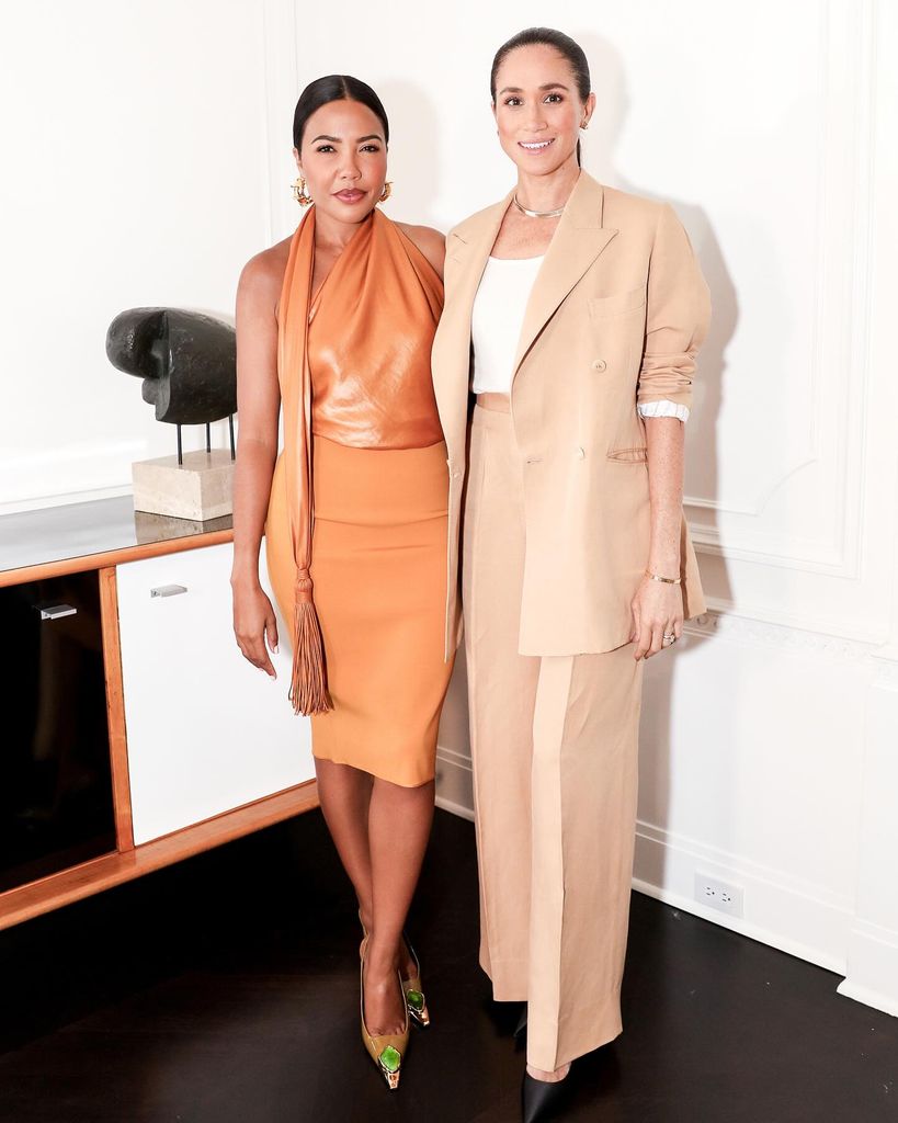 Emma Grede y Meghan Markle juntas en la cena de "A seat at the table".