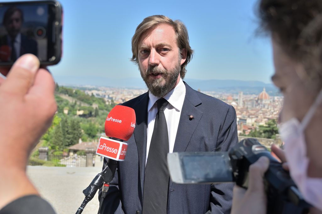Aimone de Saboya-Aosta atiende a los medios tras el fallecimiento de su padre, el príncipe Amadeo de Saboya, duque de Aosta, en Florencia, en junio de 2021