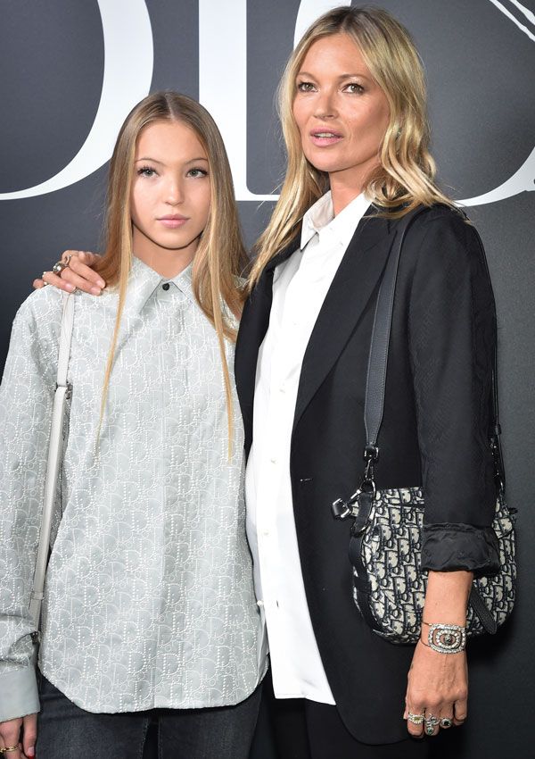 Kate y Lila Moss en el desfile de Dior Homme