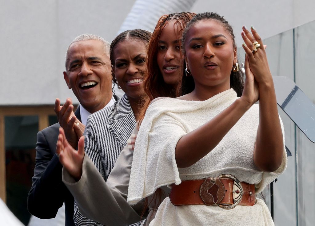 Malia y Sasha Obama acompañaron a sus padres en la inauguración del Centro Presidencial Obama en Chicago, una de sus últimas apariciones públicas en familia