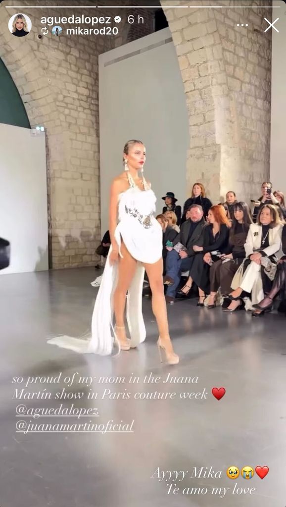 Mikaela, la hija mayor de Águeda, celebró el gran triunfo de su mamá pese a los inconvenientes. 