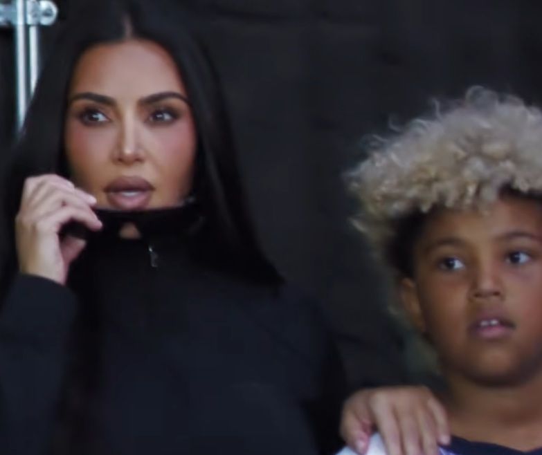 Kim Kardashian y su hijo Saint en el comercial más viral de Nike