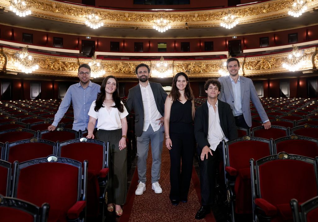 Los jóvenes premiados en los Premios Princesa de Girona, Pablo Sanchez (d), Manuel Bouzas (2d), Andreu Dotti (i), Antoni Forner (3i), Valentina Agudelo (2i) y Gabriela Asturias (3d)