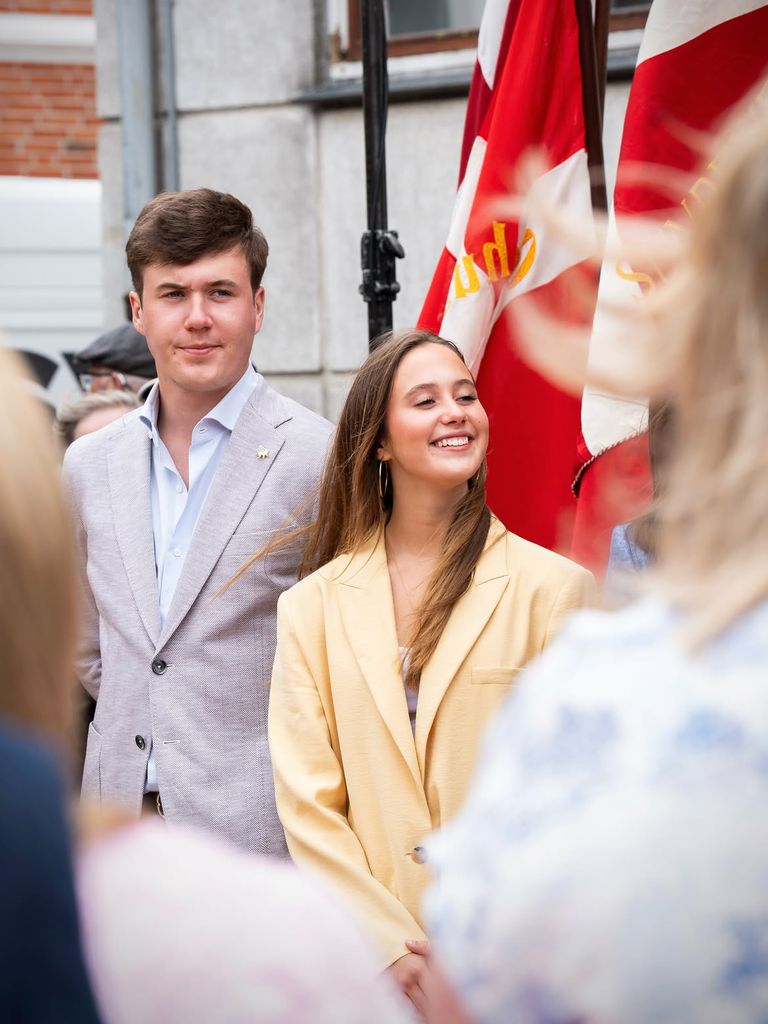 La princesa Josephine junto a Christian durante el recibimiento