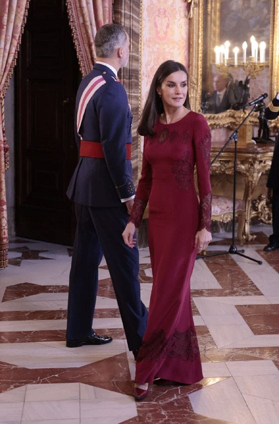La reina Letizia y su primer look del año 2023 en la Pascua Militar