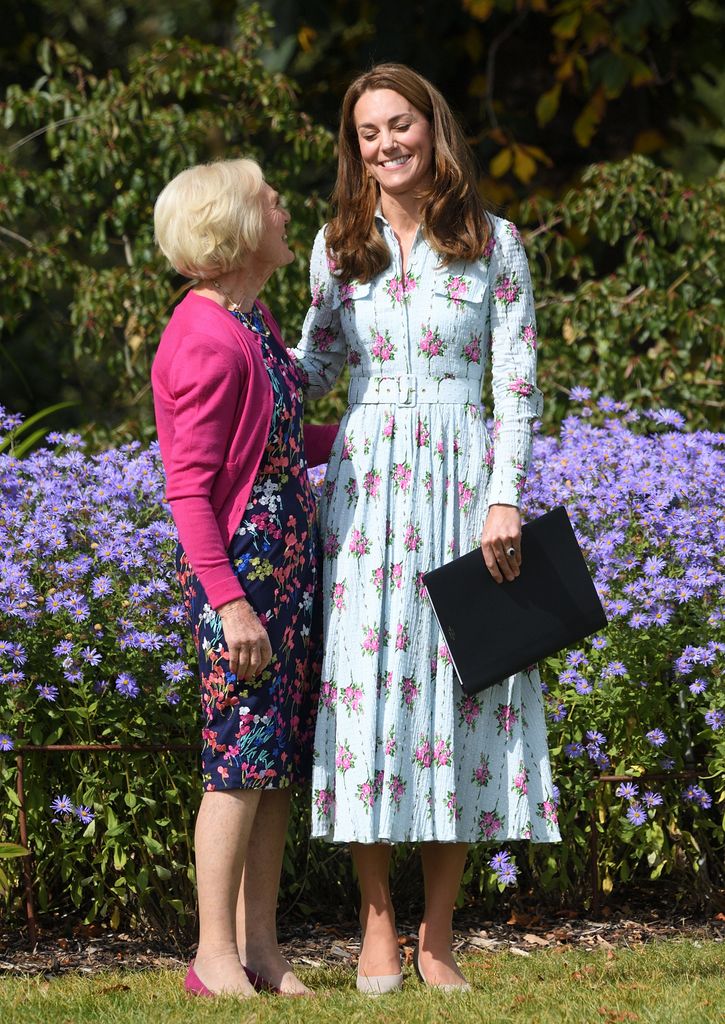 Kate Middleton con Mary Berry en 2019
