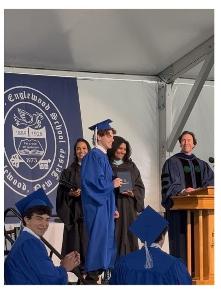 Graduación del hijo de Francois-Henri Pinault y Linda Evangelista