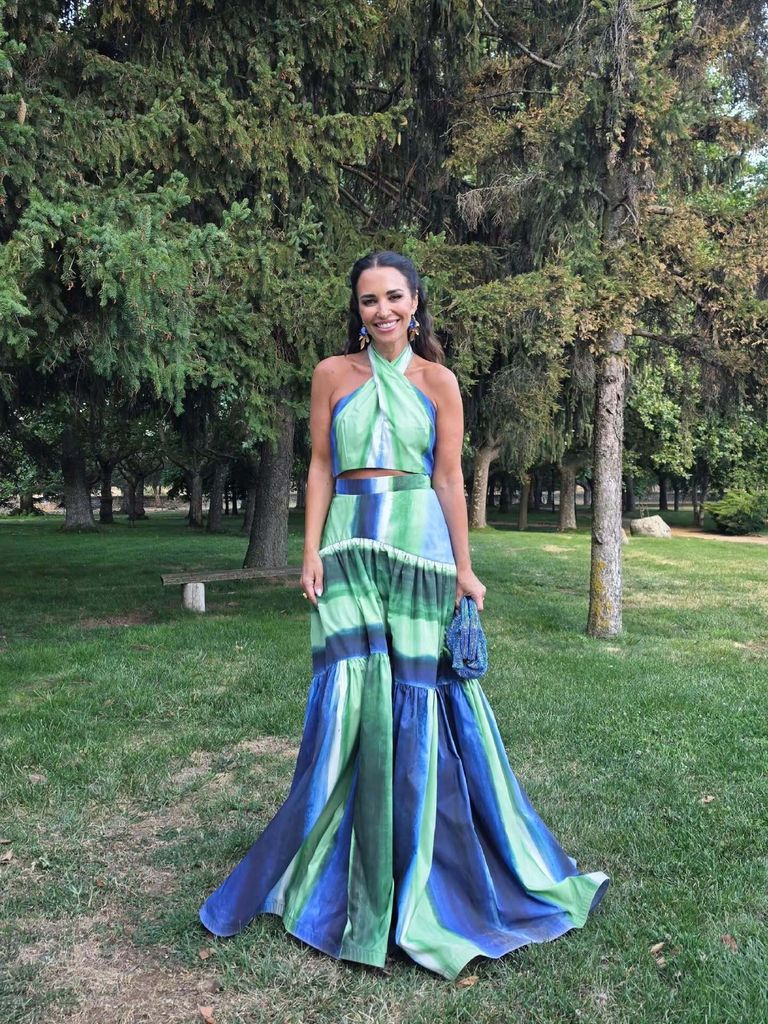 Paula Echevarría con look de invitada en la boda de los hijos de unos amigos, 2026.