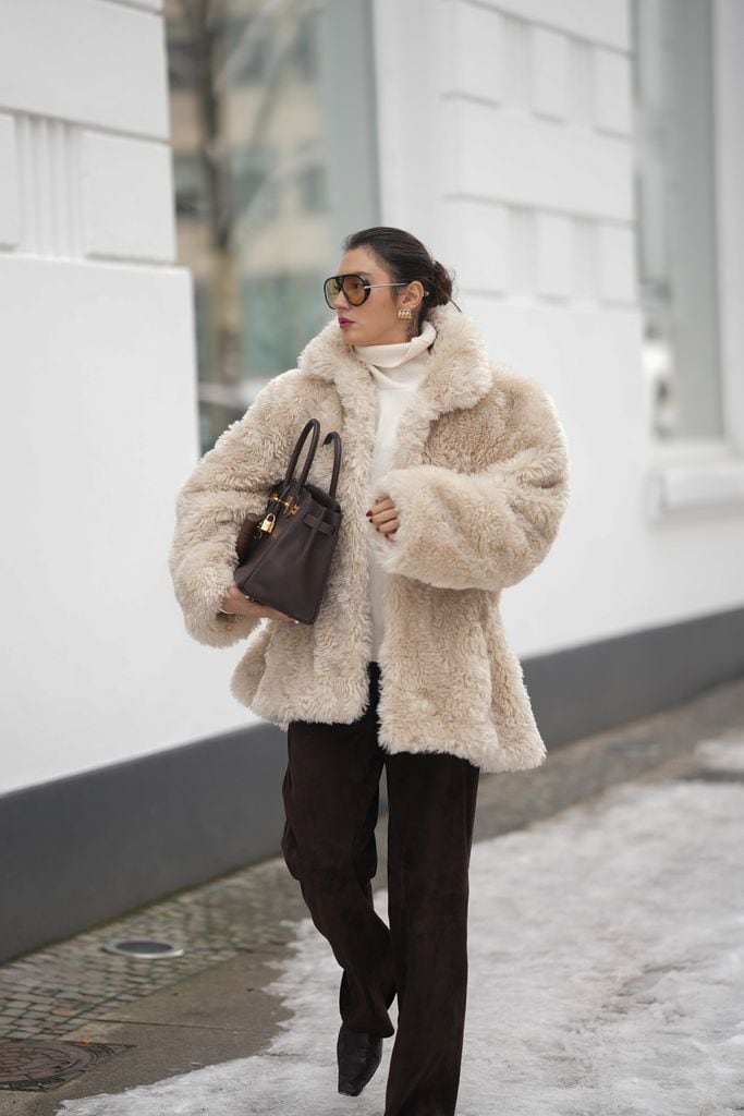 Las botas de punta fina que estilizan a todas y sientan bien con cualquier look