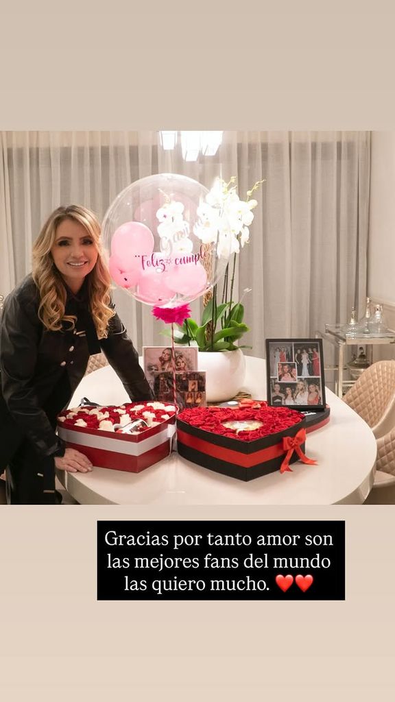 Angélica Rivera agradeció los regalos y el cariño de sus fieles fans.
