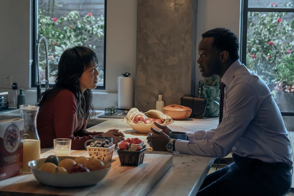 Ato Essandoh y Ali Ahn vulven en sus papeles de Stuart Hayford y Eidra Park