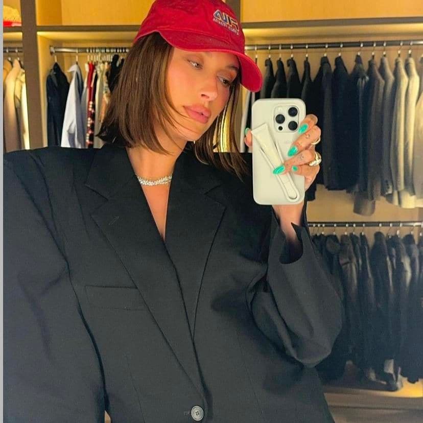 Hailey Bieber