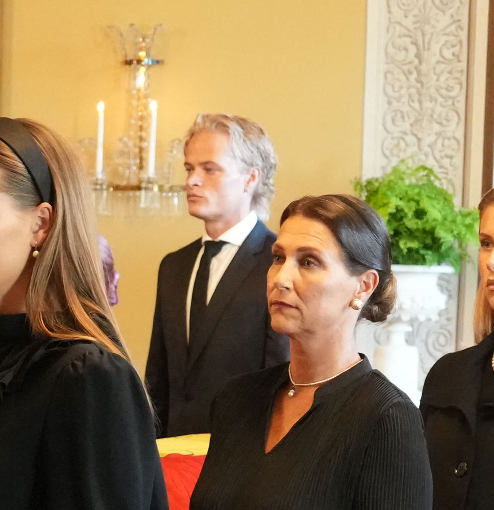 Marius Borg reapareció en los funerales del rey Harald V de Noruega.