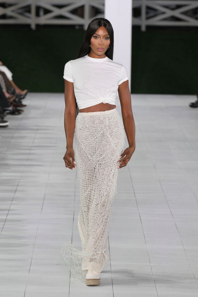 Naomi Campbell en el desfile de Ralph Lauren RTW Spring 2025 en Nueva York.