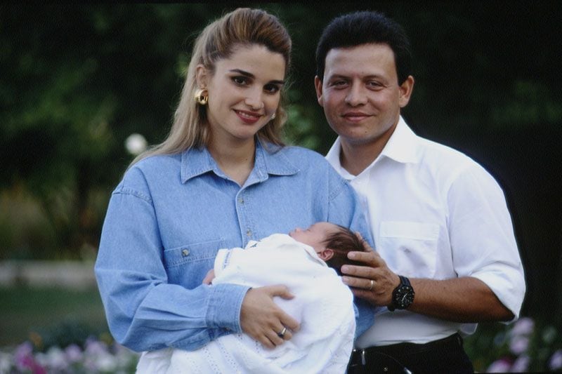 Abdalá y Rania de Jordania con su hijo Hussein