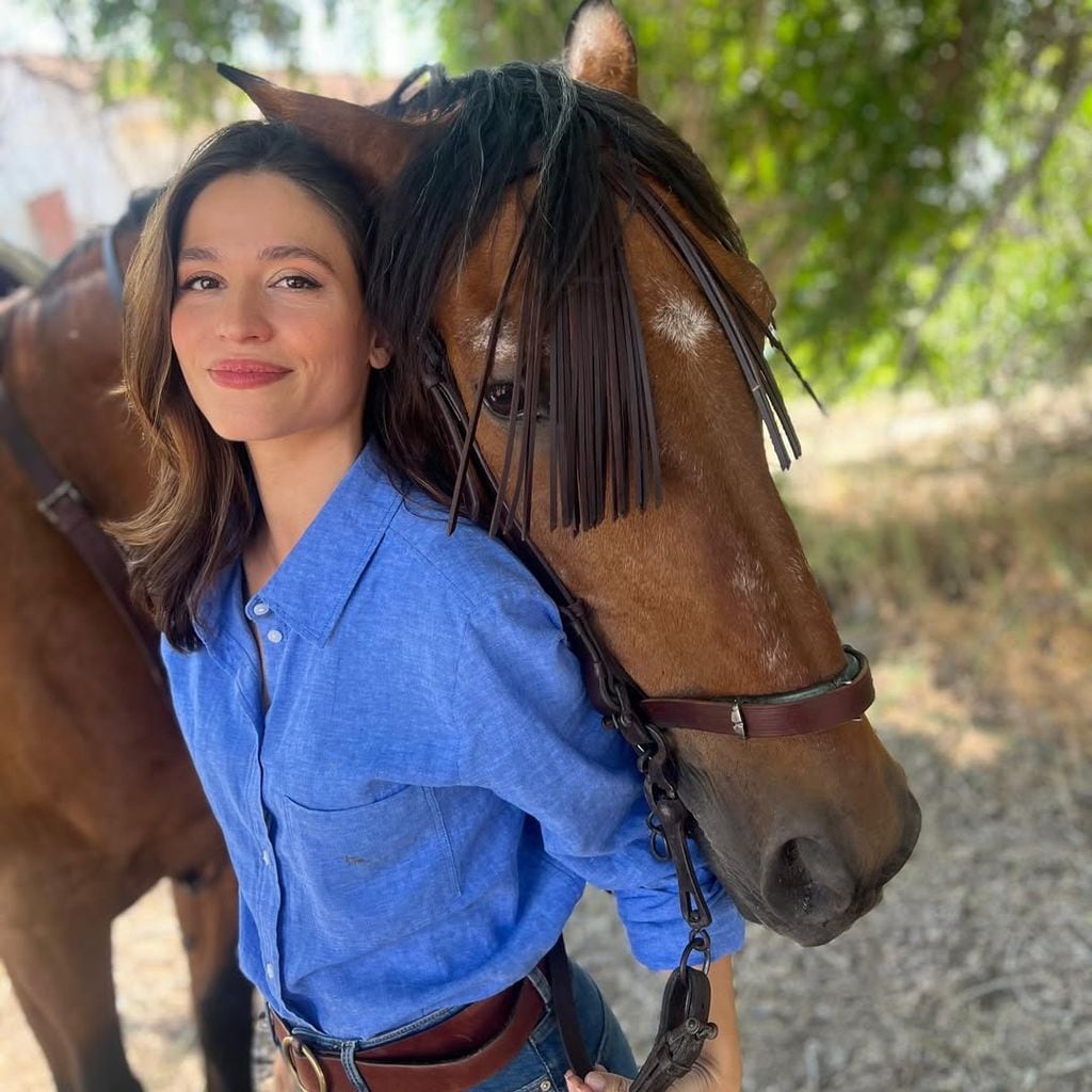 Ástrid tuvo que superar su miedo a los caballos para poder interpretar a Amanda en 'La encrucijada'