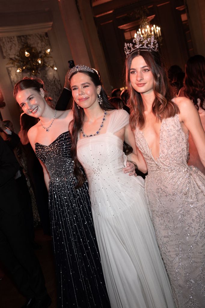 Isabelle von Perfall, Gabrielle Janssens de Balkany y Eulalia de Orleans-Borbón