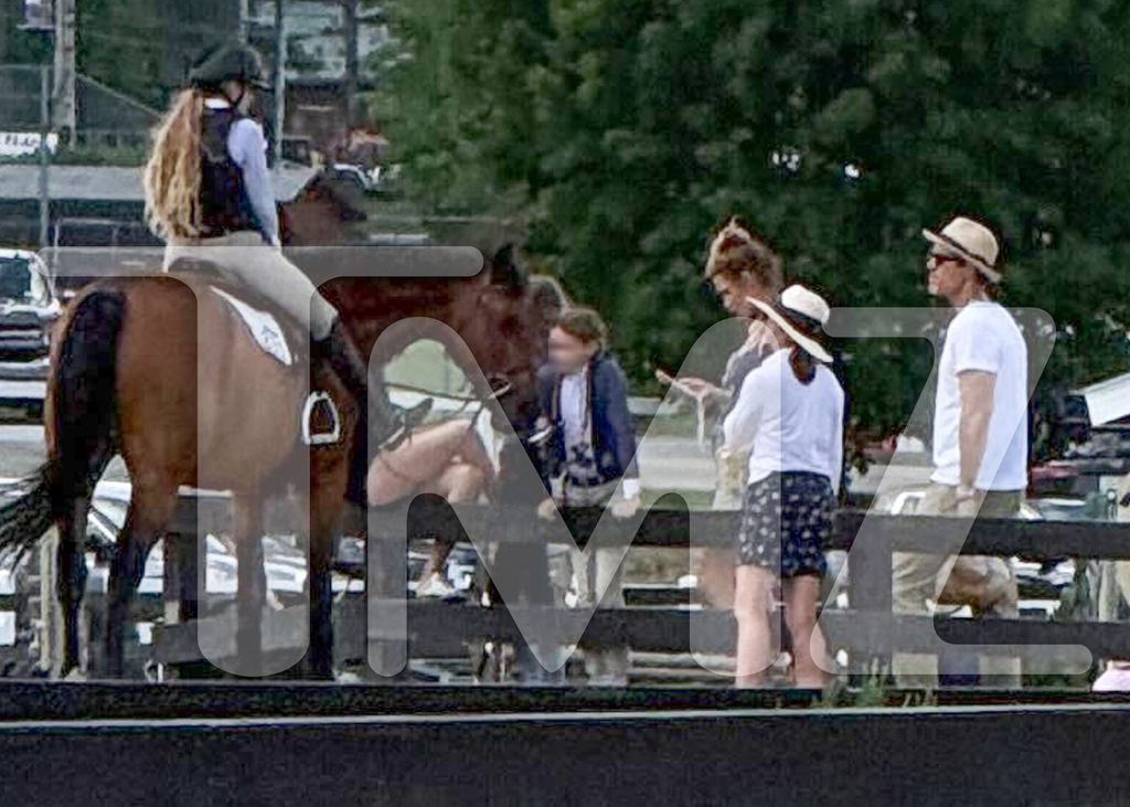 Blake Lively y Ryan Reynolds no asistieron a la cena de ensayo de la boda de Taylor Swift y Travis Kelce