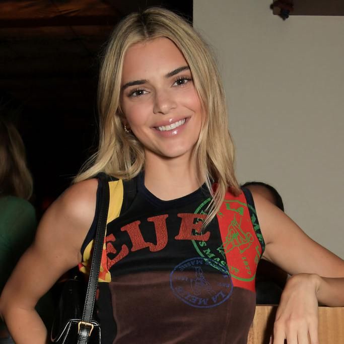 kendall jenner con cabello rubio