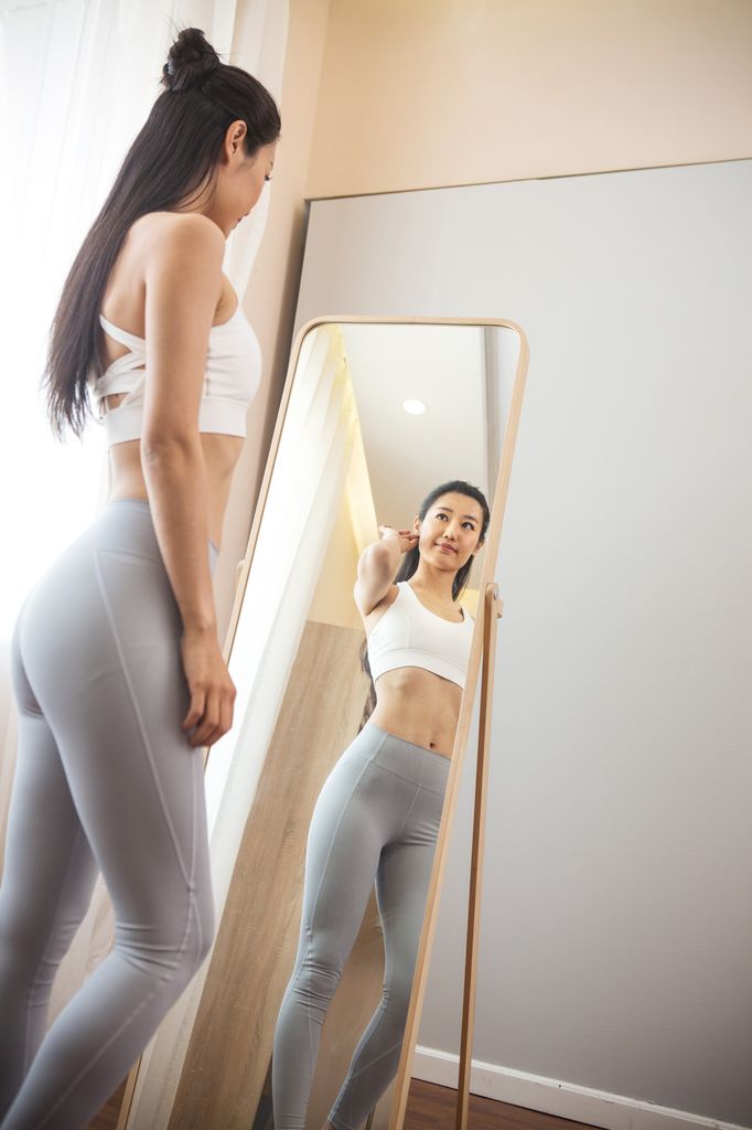 chica espejo