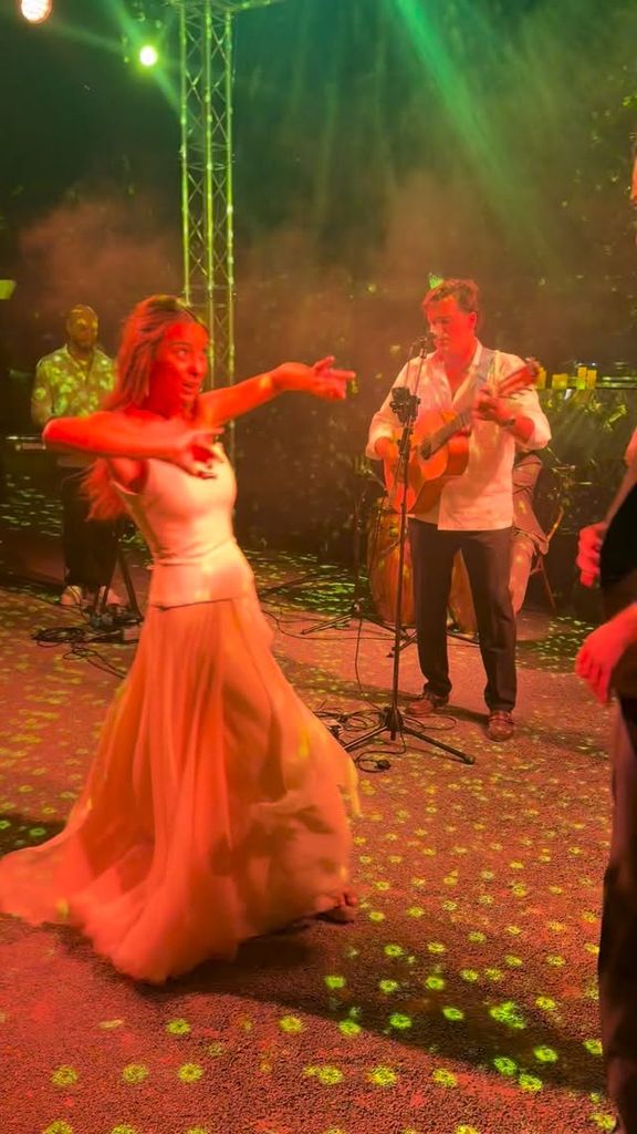 La novia, durante la fiesta de su gran boda en Murcia