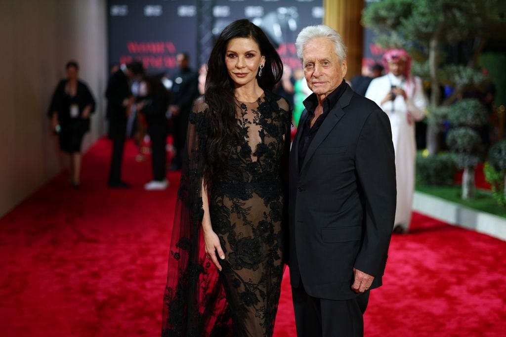 Catherine Zeta-Jones y Michael Douglas, hace un año en el Golfo Pérsico