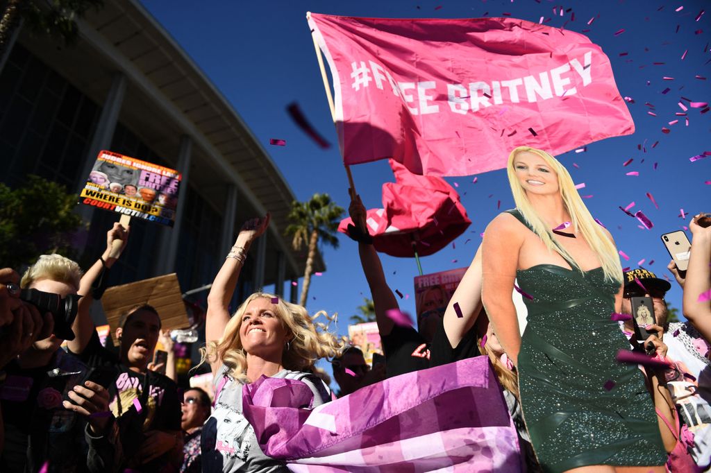 Seguidores de Britney Spears protestan en Los Ángeles 