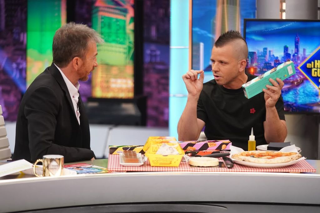 David Muñoz desvela en 'El Hormiguero' a quién se parece más su hija Laia: "Es un terremoto. No para de liarla"
