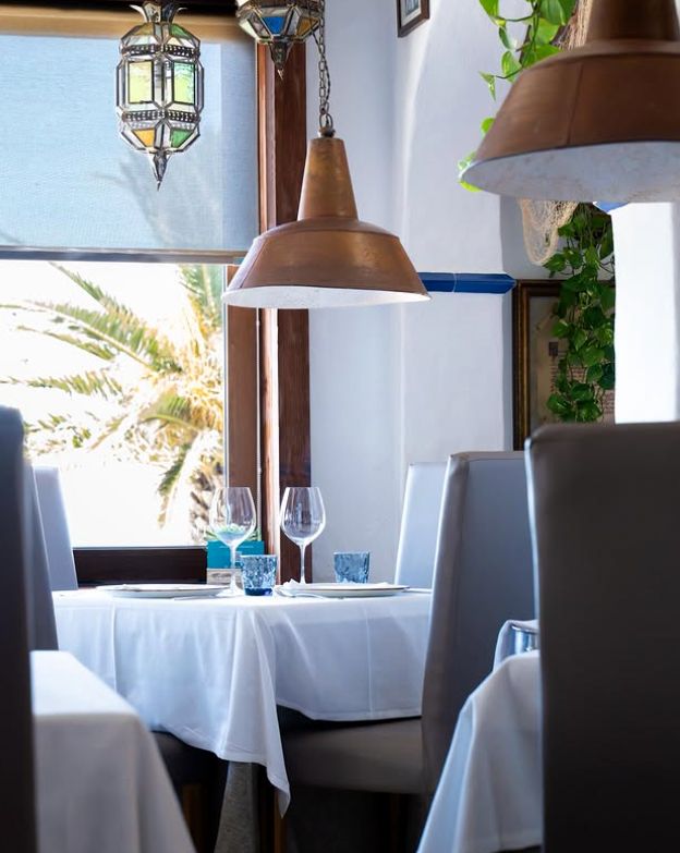 Un rincón del comedor de El Ronqueo, en Conil de la Frontera.