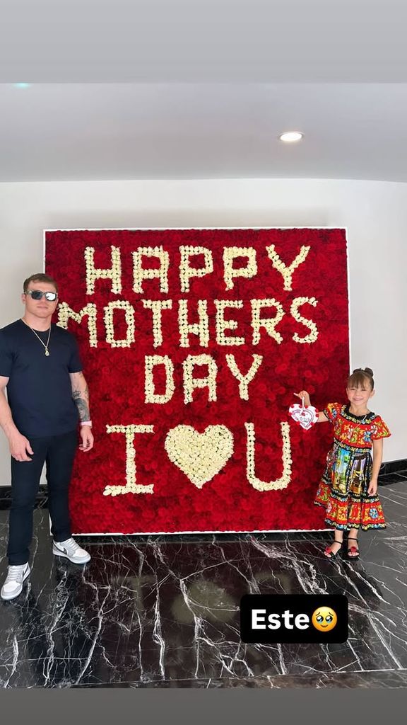 'Canelo' ha seguido siendo detallista con Fernanda, quien ahora es su esopsa.