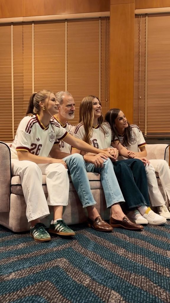La Casa Real de España compartió el video de la celebración de los reyes de España con sus hijas.