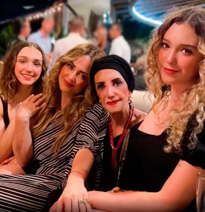 Andrea Legarreta y su mamá