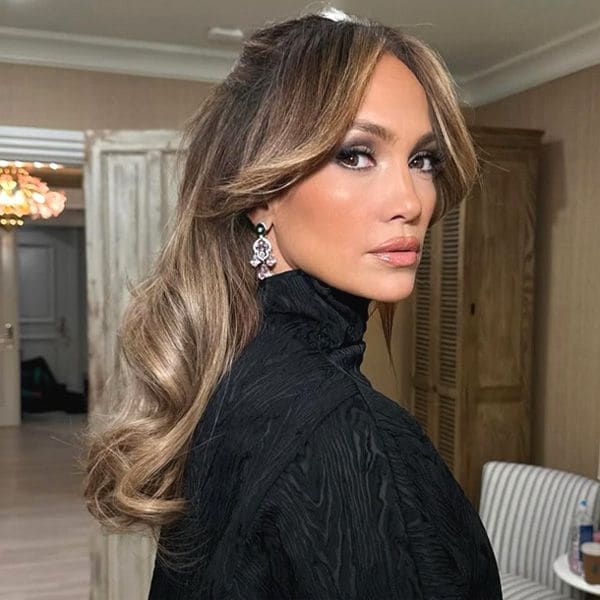 Jennifer Lopez y su glamuroso disfraz de Barbie Latina con medio millón de 'likes'