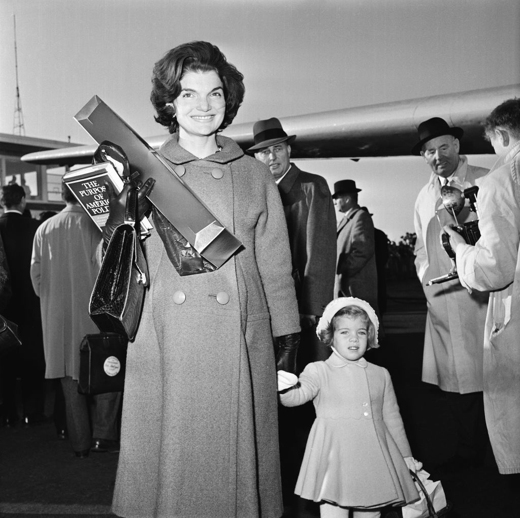 Jacqueline Kennedy, y su hija Caroline, 