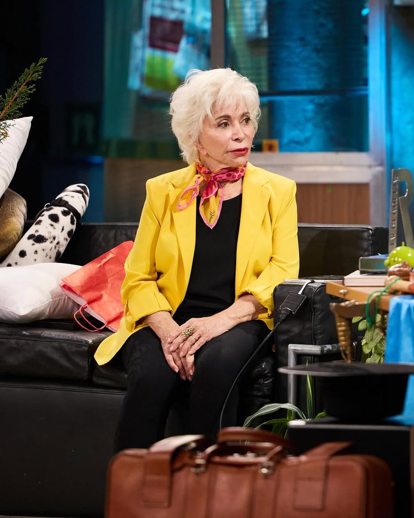 Isabel Allende y David Broncano en La Revuelta