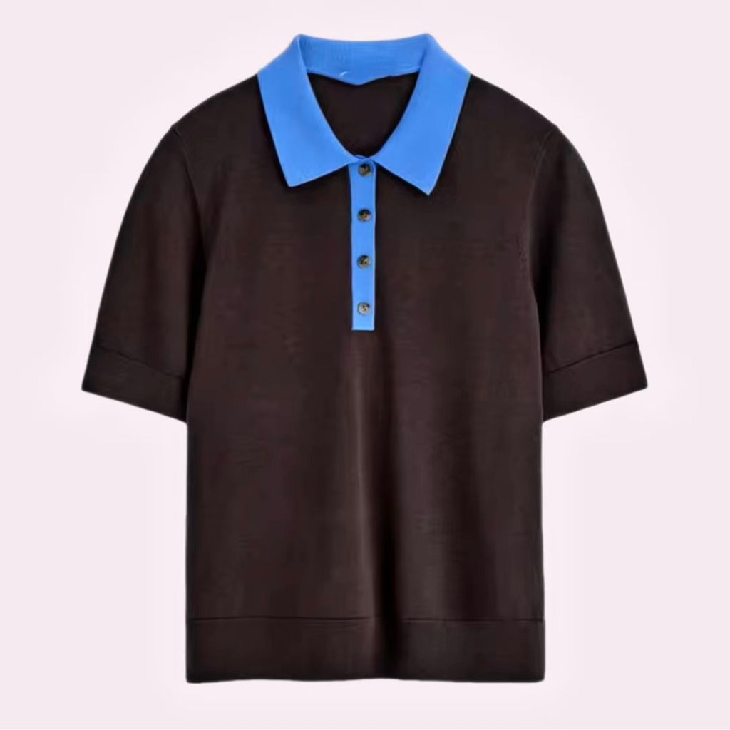 Polo de punto azul y marrón