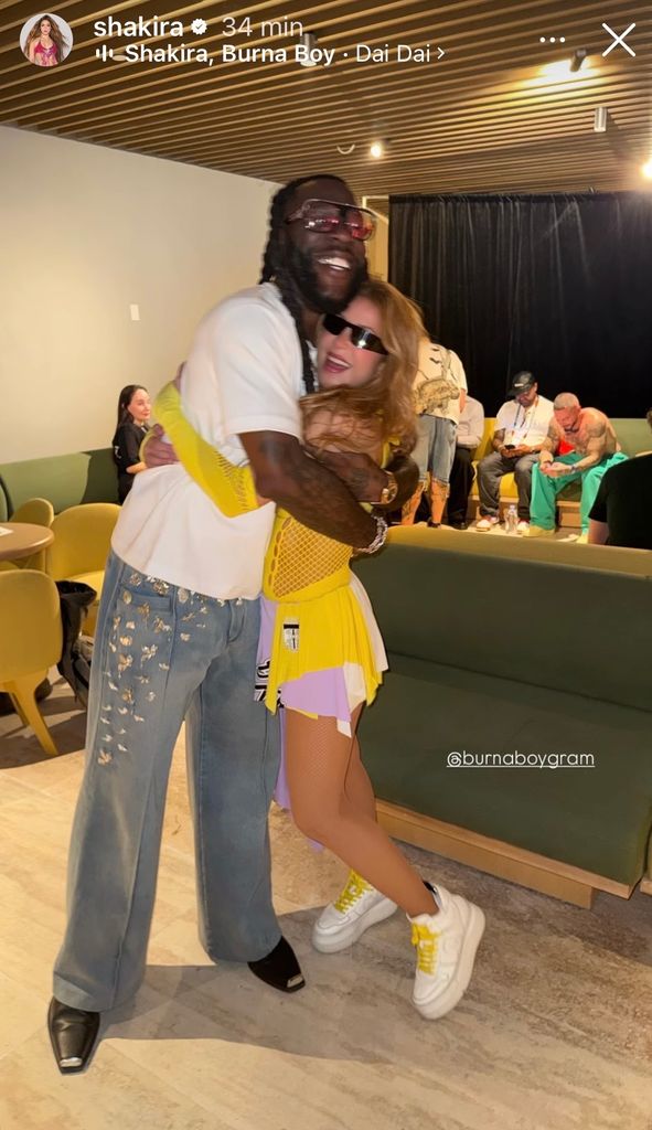 Shakir a con Burna Boy, su compañero en 'Dai Dai'.