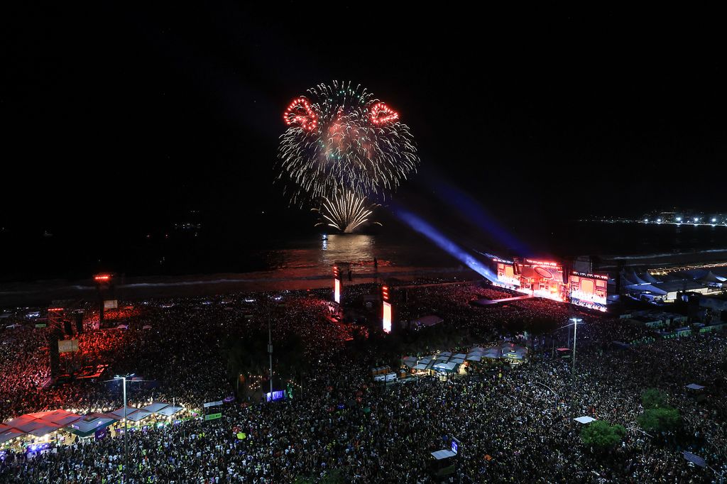 Cerca de 2,5 millones de personas se dieron cita en el show de Lady Gaga. Esta foto ofrece una vista aérea del lugar repleto de gente