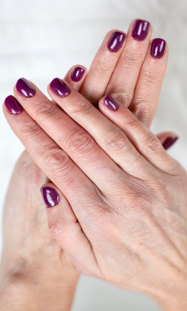 nails
